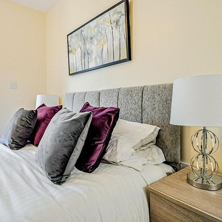 Kings Quarter - Four Bed Apartment - #0202 Μεϊντενχέντ Εξωτερικό φωτογραφία
